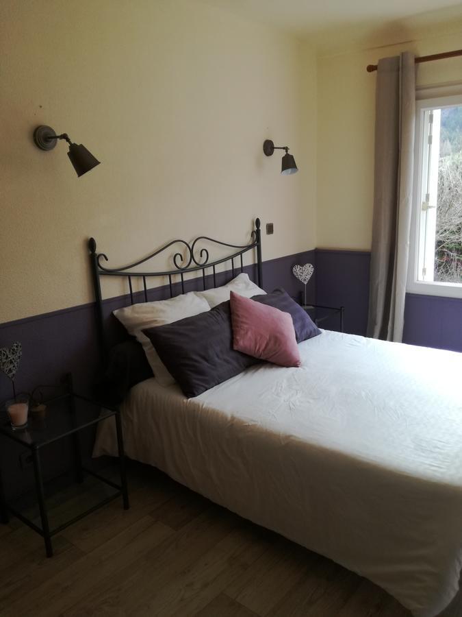 Gites Les Tilleuls Clamensane Exterior foto