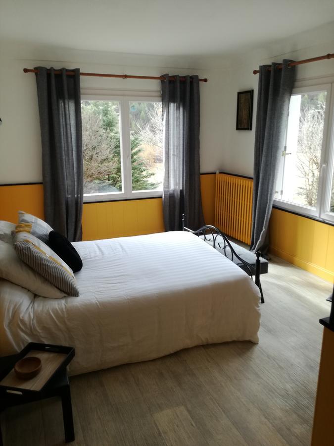 Gites Les Tilleuls Clamensane Exterior foto